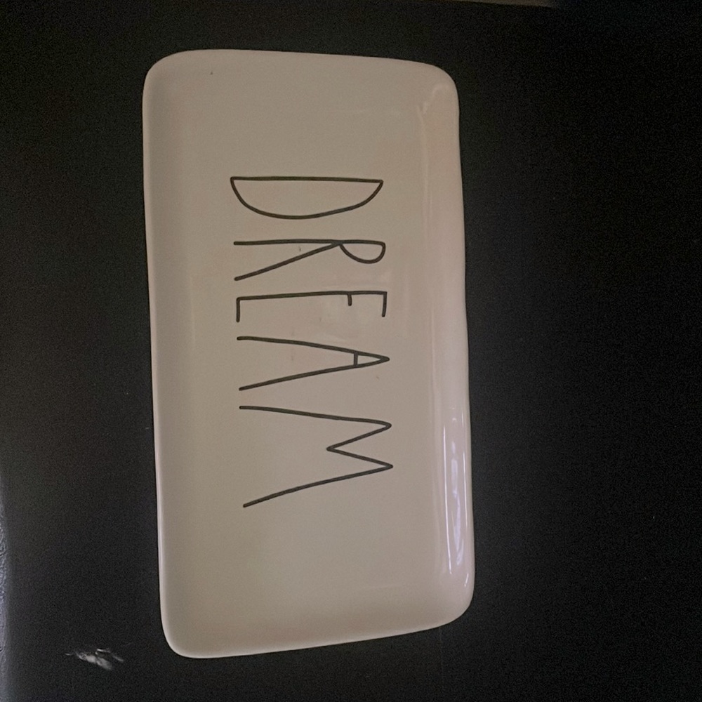 Dream ring holder— rae Dunn